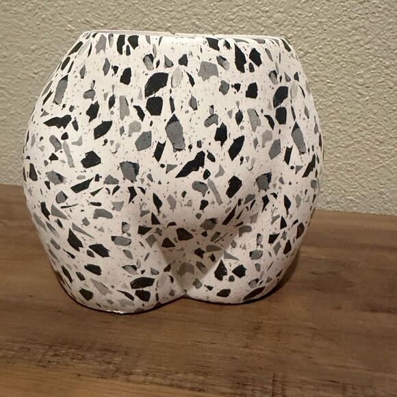 New Good Form Shaped Planter Bundle of Two - Picture 7 of 15